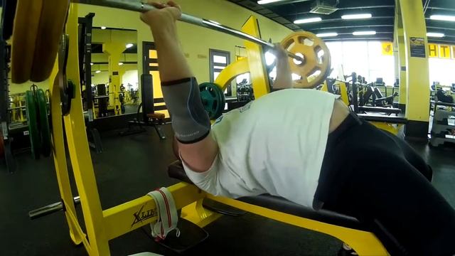 Д 1, Жим штанги лежа на скорость, 85 кг, 4 подход. смотреть онлайн