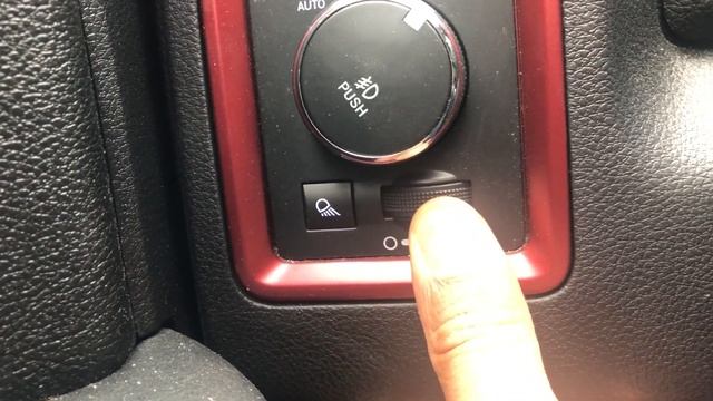 Dodge Ram – How to turn on/off interior ceiling lights смотреть онлайн