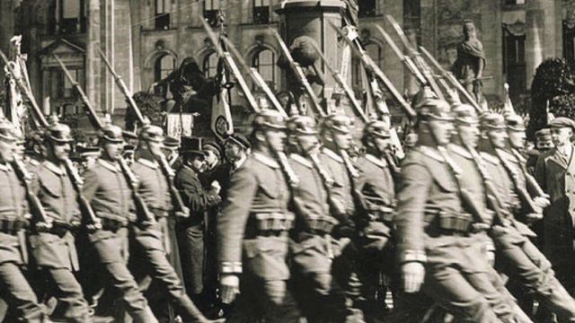 Helenenmarsch | Opa Hoppenstedt | German Military March | Loriot