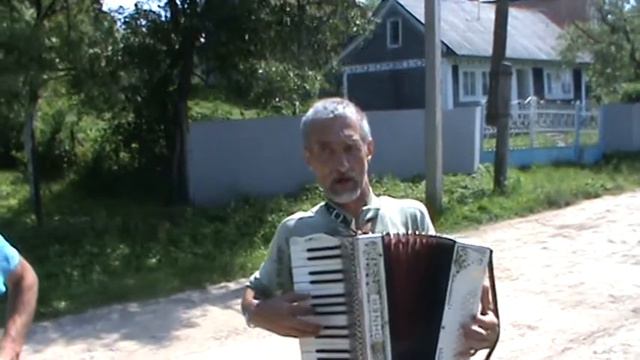 чувак офигенно играэт на гармонии смотреть онлайн