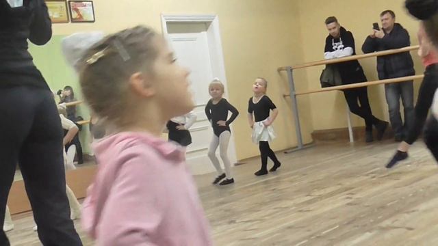 Хореографический ансамбль "Апельсин" Открытый урок 23 12 16. Часть 1 смотреть онлайн