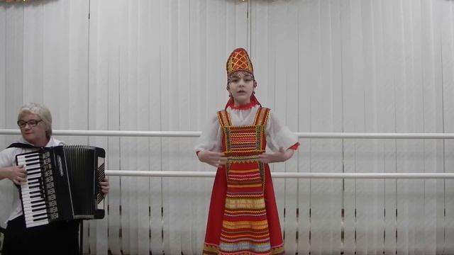 Игитханян Эмма. Русская народная песня «Тётушка – деленка». смотреть онлайн