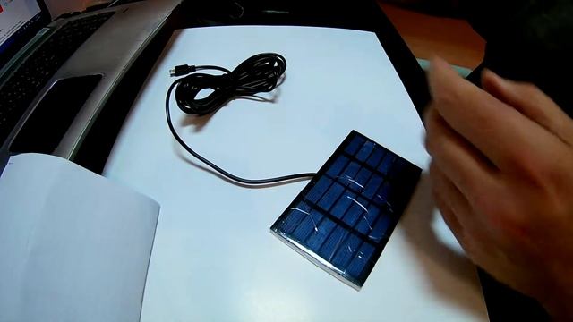 Лампа на солнечной батарее с аккумулятором. смотреть онлайн