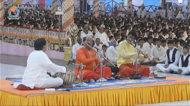 Nov 21, 2022 | Evening | Devotional Music by Pandit Ronu Majumdar | Prasanthi Nilayam смотреть онлайн