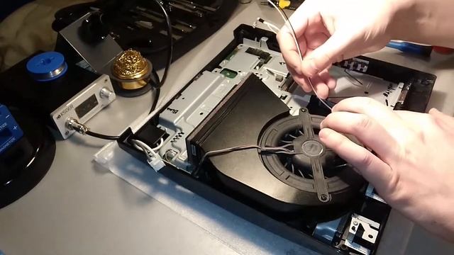 Доработка системы охлаждения PS3 Slim | Ставим ПРАВИЛЬНЫЕ прижимные пластины! смотреть онлайн