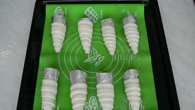 Слоеные трубочки с белковым кремом. Просто и очень вкусно. Конус для трубочек своими руками смотреть онлайн