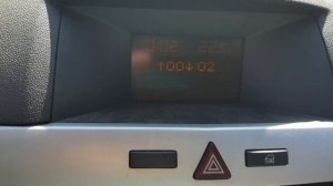 Разряжает аккумулятор Opel Astra?