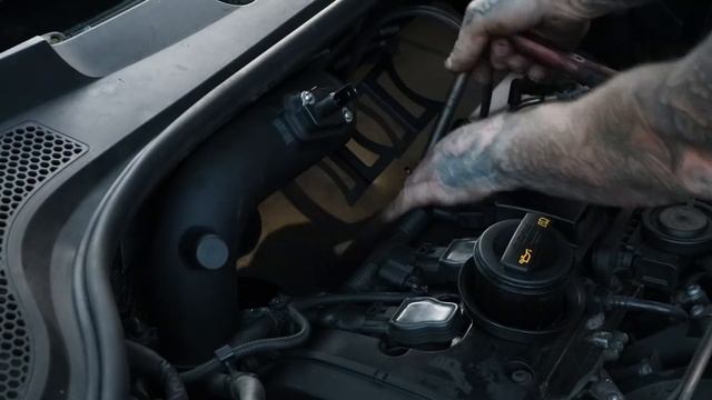 MY GIRLFRIEND FITTED MY INDUCTION KIT | AUDI TT MK2 8J смотреть онлайн