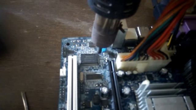 Motherboard repaire simple trick in india... смотреть онлайн