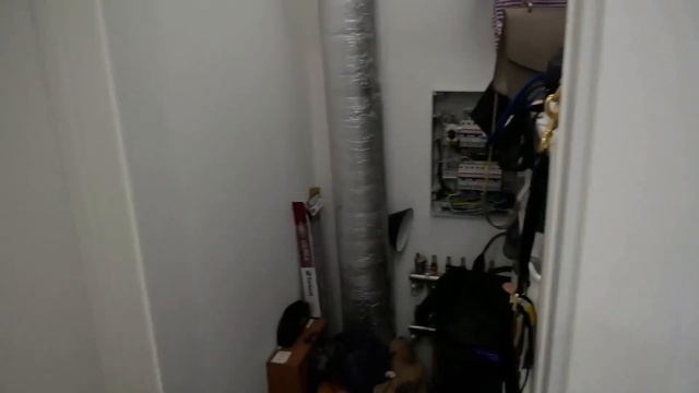 ПЕРЕЕЗД ИЗ КВАРТИРЫ В СОБСТВЕННЫЙ ДОМ. ОПЫТ ЗАГОРОДНОЙ ЖИЗНИ смотреть онлайн