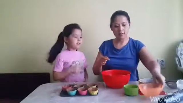 ОЧЕНЬ ВКУСНЫЙ ШОКОЛАДНЫЙ ФОНДАН смотреть онлайн