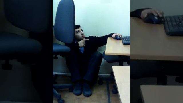 Угар, пацану кажется, что за ним следят смотреть онлайн