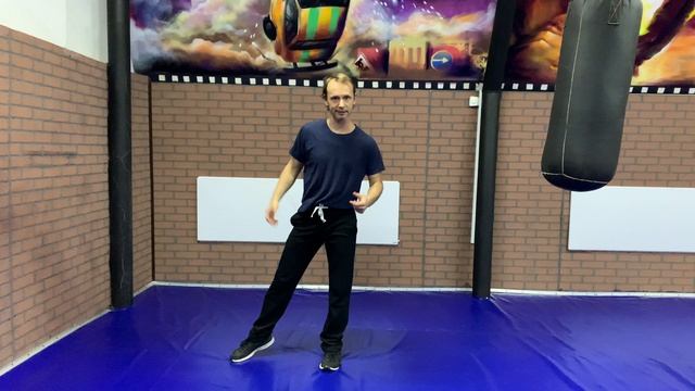 Отталкиваемся от стены ногой (прыжок от стены) смотреть онлайн