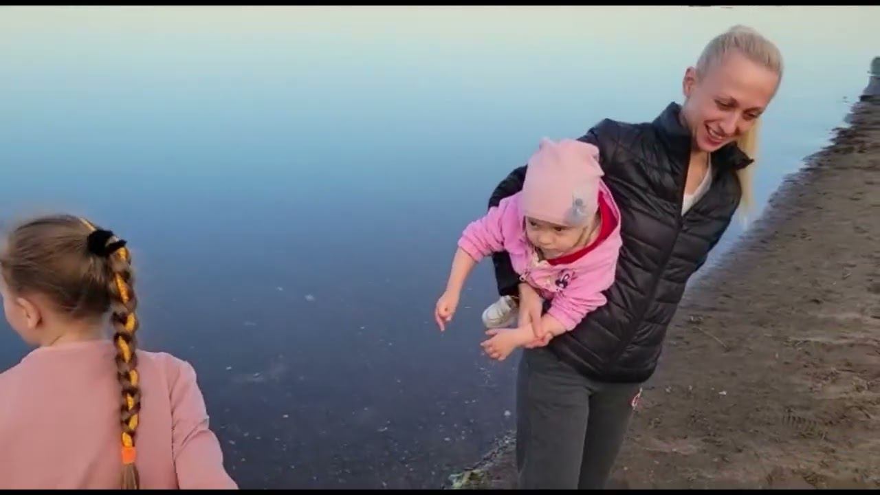 прогулка по набережной смотреть онлайн