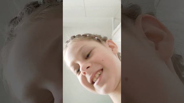В реальной жизни лучше 😂.. смотреть онлайн