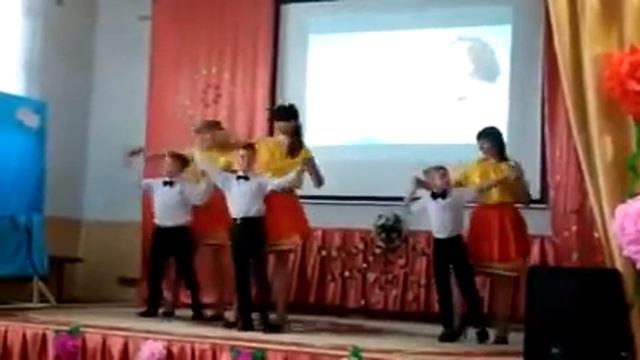 танец мамы и сына смотреть онлайн