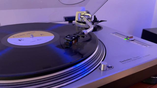 Accuphase, Technics, JBL. Elton John. смотреть онлайн