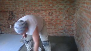 Укладка пенополистирола под  теплый пол