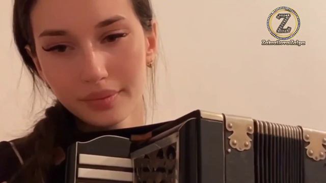 Нереально спела под гармошку своим завораживаюшим голосом - Масаева Хеда смотреть онлайн