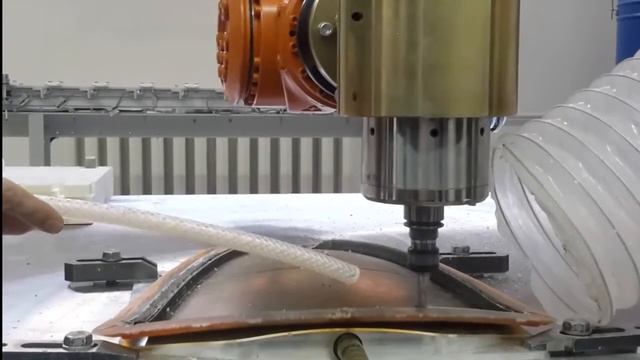 РТК фрезерования композитных изделий из углепластика г. Красноярск смотреть онлайн