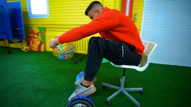 КТО ПОСТРОИТ САМУЮ БЫСТРУЮ МАШИНУ - ВЫИГРАЕТ! смотреть онлайн