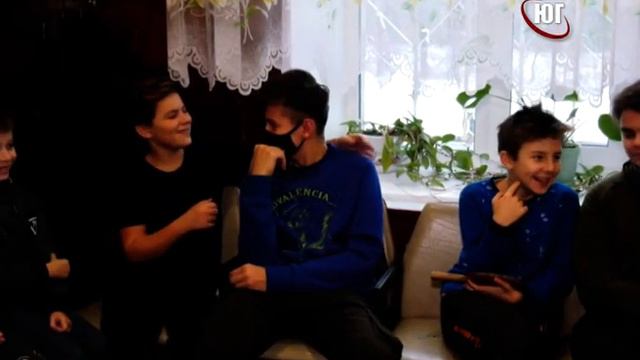 БЕРДЯНСК 2021 ДЕД МОРОЗ В КЛУБЕ ДРУЖБА смотреть онлайн