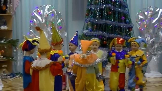 Стихи и танец Петрушек смотреть онлайн
