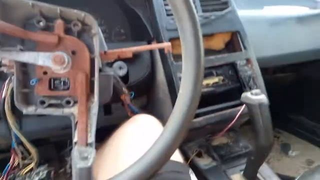 Вьетнам-2019. Брошенные авто на пляже. смотреть онлайн