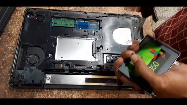 DELL Latitude E5540 SSD Hard Upgrade смотреть онлайн
