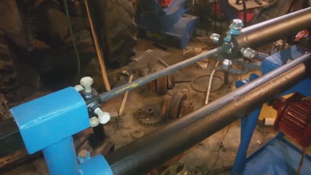 Станок для холодной ковки.Закручиваю торсион. смотреть онлайн