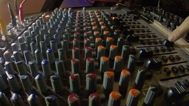 Jamuary 2020 - Day 6 Dubplate Mixing With Behringer Xenyx X2442 USB Mixer смотреть онлайн