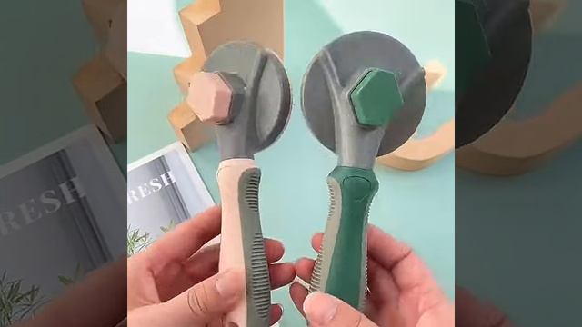 Расческа для кошек и собак с кнопкой самоочистки для вычесывания шерсти. Дешшедер. Вычесыватель. смотреть онлайн