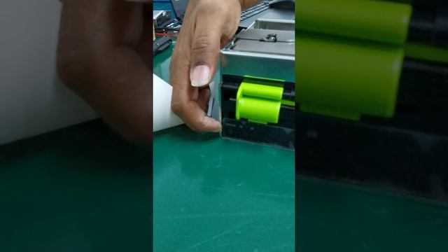 How to Power On and Insert Paper смотреть онлайн