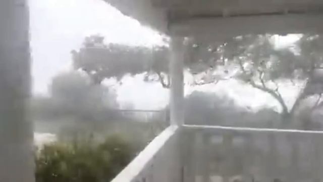 Hurricane season 2023 isn't over yet! "Tammy" hits the Eastern Caribbean Sea смотреть онлайн