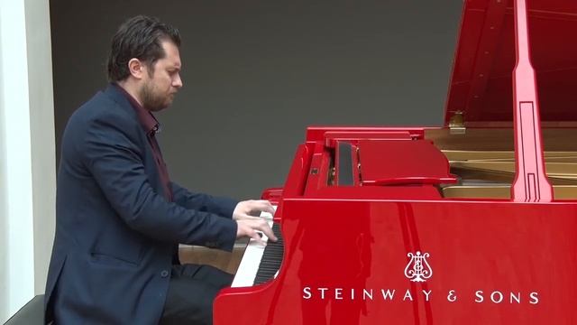 Nazareno Ferruggio plays Mazurka op. 7 n.2 by Frederic Chopin in Singapore смотреть онлайн