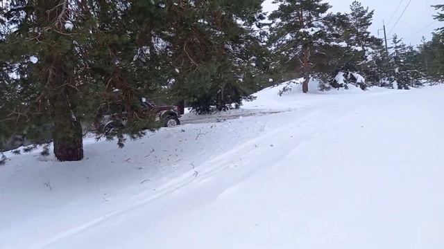 Кто самый проходимый по снегу УАЗ Хантер, Нива или Шевроле Трекер смотреть онлайн