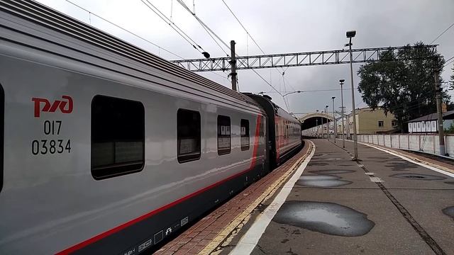 Тепловоз ТЭМ18Д-020 с составом поезда №015А Мурманск-Москва и ЧС6-029 26.07.2018