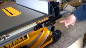 Распаковка и обзор циркулярной пилы DeWALT DWE7491