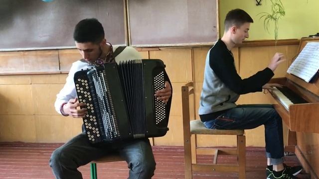 Павлючок Дмитро баян,концертмейстер Вагерич Василь- Р.Гальяно ,,Танго для Клода‘‘ смотреть онлайн