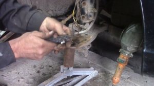 Hyundai Accent,   замена шаровой опоры