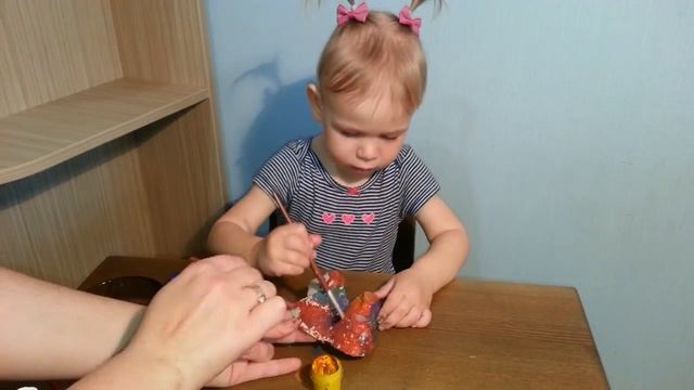 Детская поделка, бабочка из-под лотка для яиц! смотреть онлайн