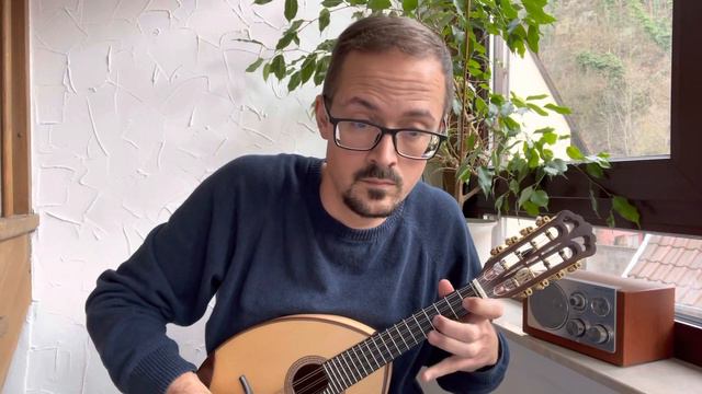 Minuetto I - J. S. Bach - Suite No. 1 - for Solo Cello ( Mandoline Solo )@astutemusic смотреть онлайн