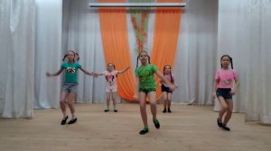 танец мы маленькие звезды  4 в