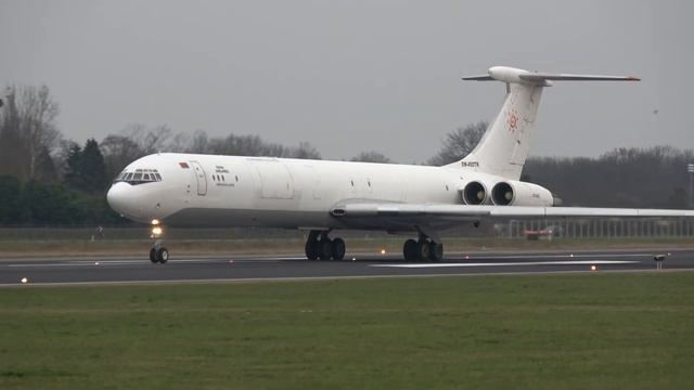 (4K) UNIQUE! Rada airlines Ilyushin IL-62 landing at Maastricht airport (Incredible sound!) смотреть онлайн