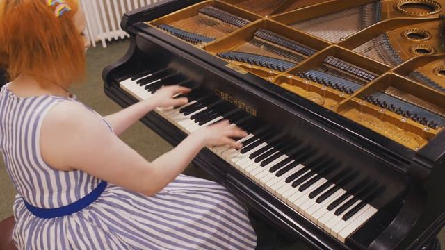 Messing about on Bechstein смотреть онлайн