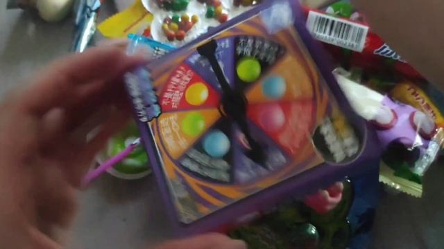 С ДНЁМ МАТЕРИ!  Сходила без Руслана в магазин, опять потратилась.