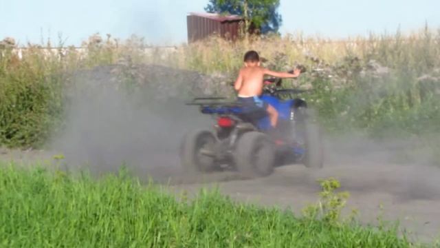 Покатушки развлекушки на Квадрике смотреть онлайн