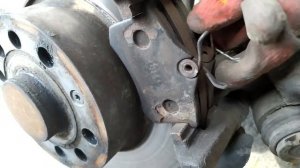 ЧТО ДЕЛАТЬ? Гремят тормозные колодки (суппорта) на ямах.