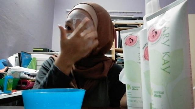 Cara pakai Botanical Effect Mask Mary KAY_BC NORAINI смотреть онлайн