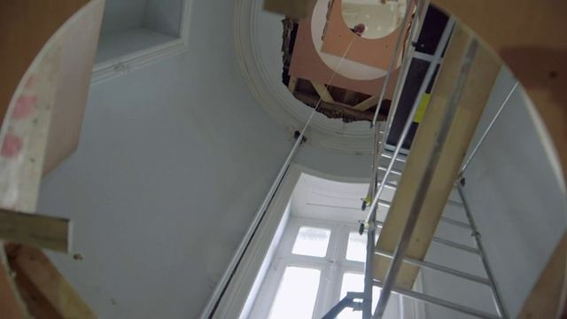 Building an Ingenious Vacuum Elevator in a Chateau Turret | Escape to the Chateau смотреть онлайн